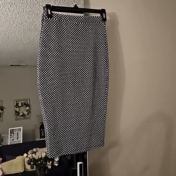 Poka Dot pencil skirt black/white size small - Picture 2 of 6